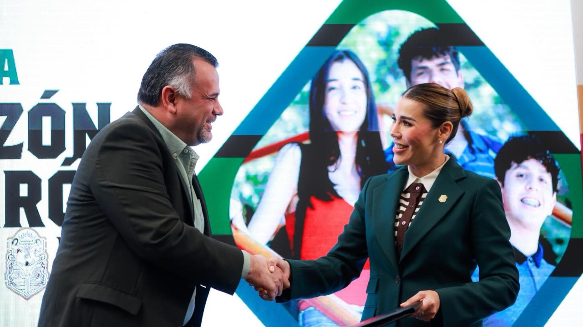 Beca Corazón Cimarron