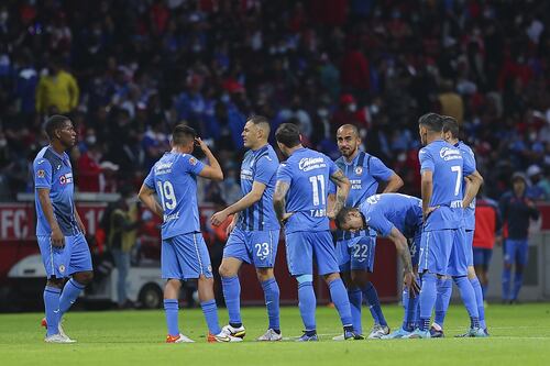 Balean a campeón con Cruz Azul en 2021 mientras se dirigía a entrenar, ¿cuál es su estado de salud?