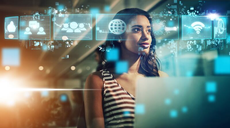 La Inteligencia Artificial no te quitará tu trabajo, pero si otro que aprenda a usarla; empresas advierten que no contratarán a candidatos sin conocimientos en IA.