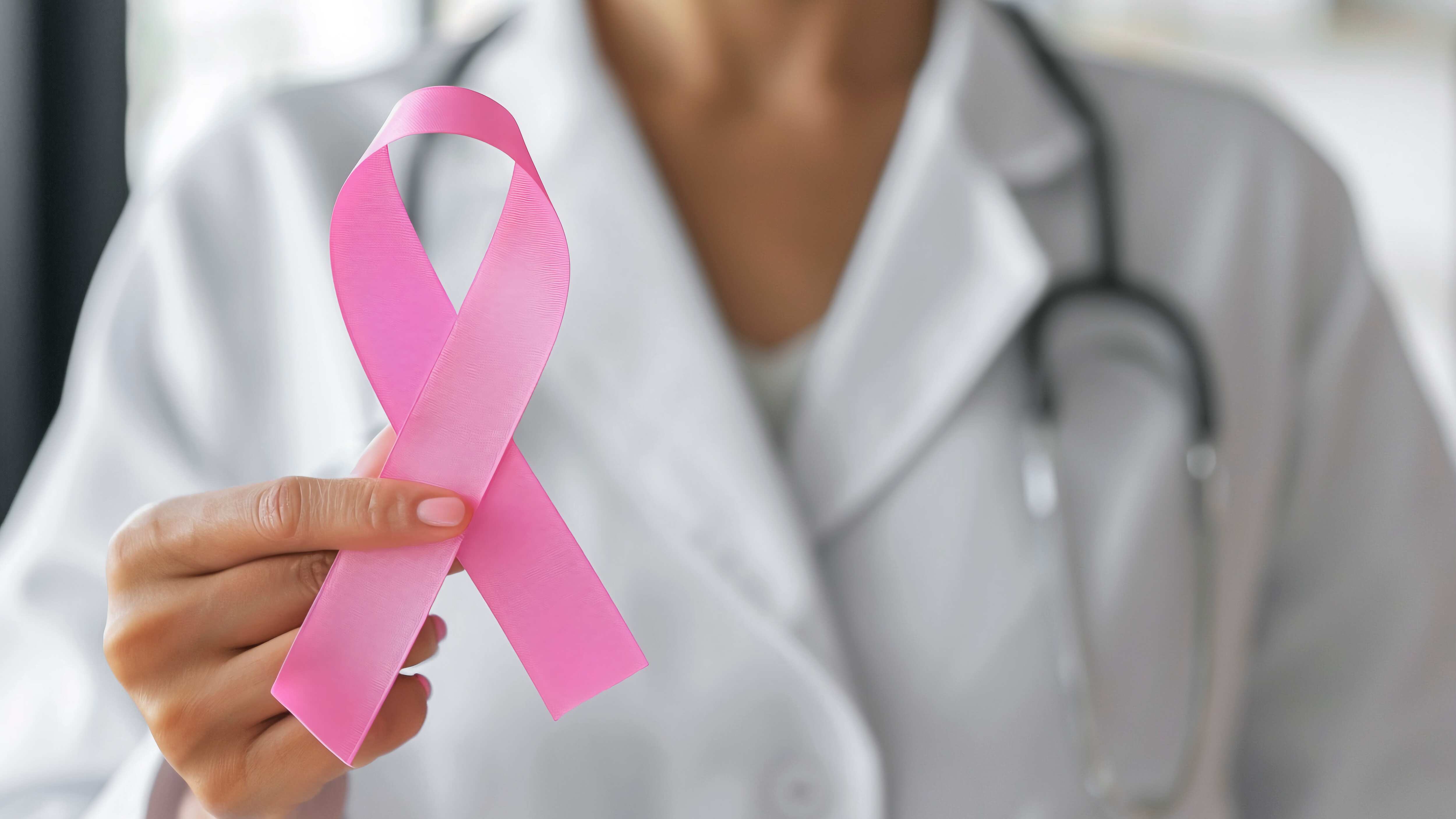 Este mes de octubre, se hace un llamado a todas las mujeres a priorizar su salud mamaria. Aquí una opción para mastografías gratuitas