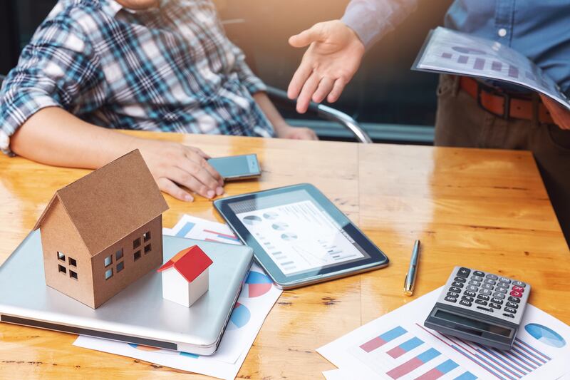 Estas actividades económicas son negocios financieros, no inmobiliarios, que con una debida gestión se pueden llevar a cabo transacciones seguras