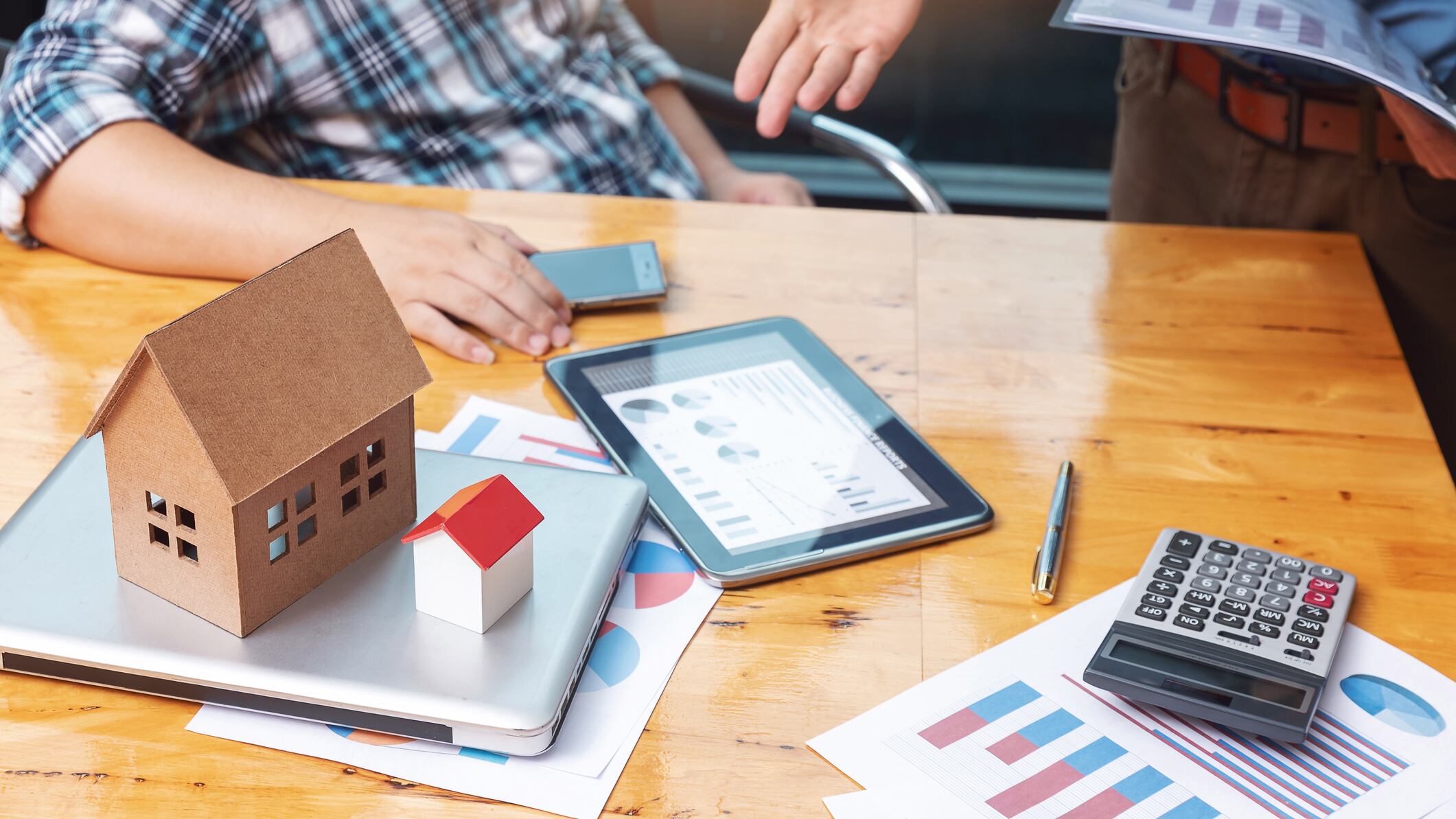 Estas actividades económicas son negocios financieros, no inmobiliarios, que con una debida gestión se pueden llevar a cabo transacciones seguras