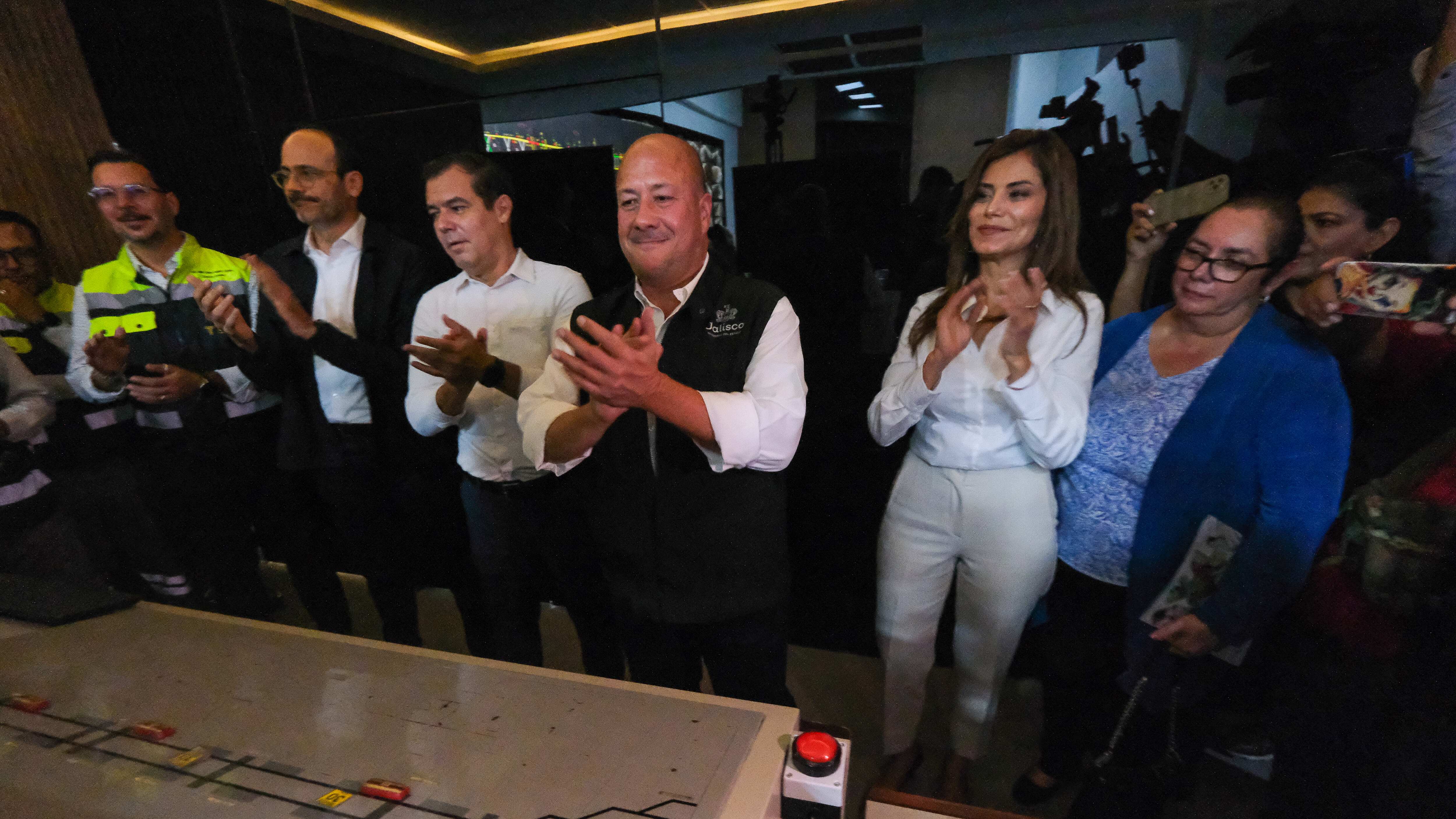 El mandatario estatal, Enrique Alfaro, acudió al arranque del sistema.