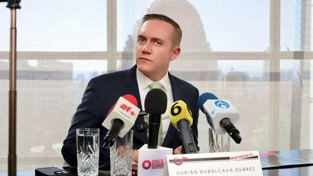 Adrián Rubalcava mencionó que discutió con Alejandro Moreno e intercambiaron insultos en una llamada telefónica.