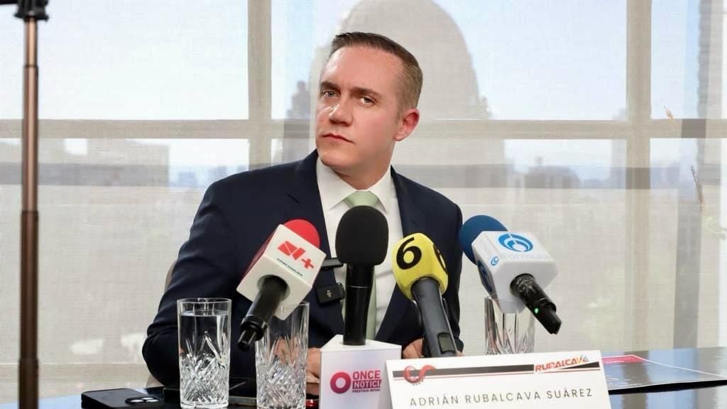 Adrián Rubalcava mencionó que discutió con Alejandro Moreno e intercambiaron insultos en una llamada telefónica.