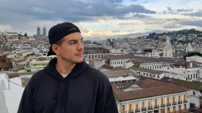Vadhir Derbez, hijo de Eugenio Derbez, está en Ecuador. Foto: Captura de Pantalla