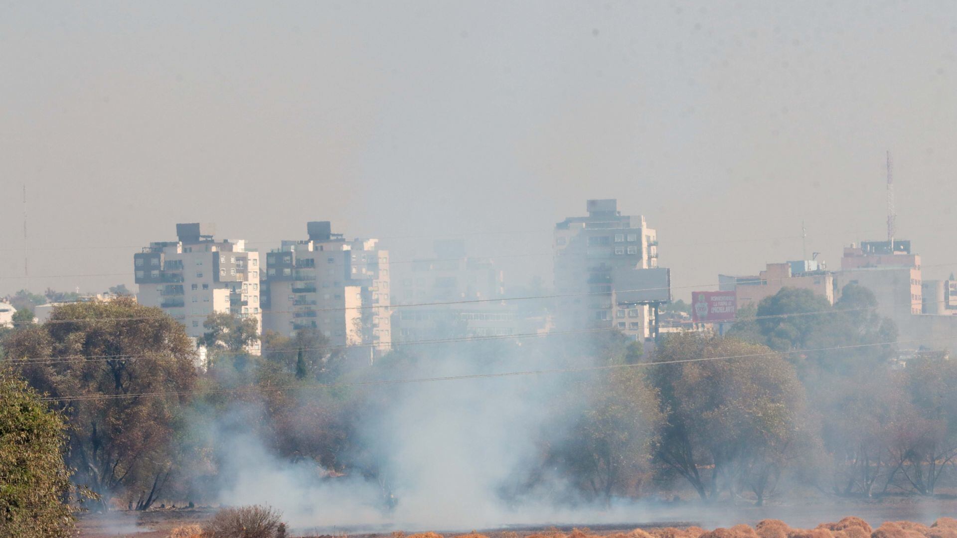 Incendio en Vaso Regulador El Cristo se reaviva
