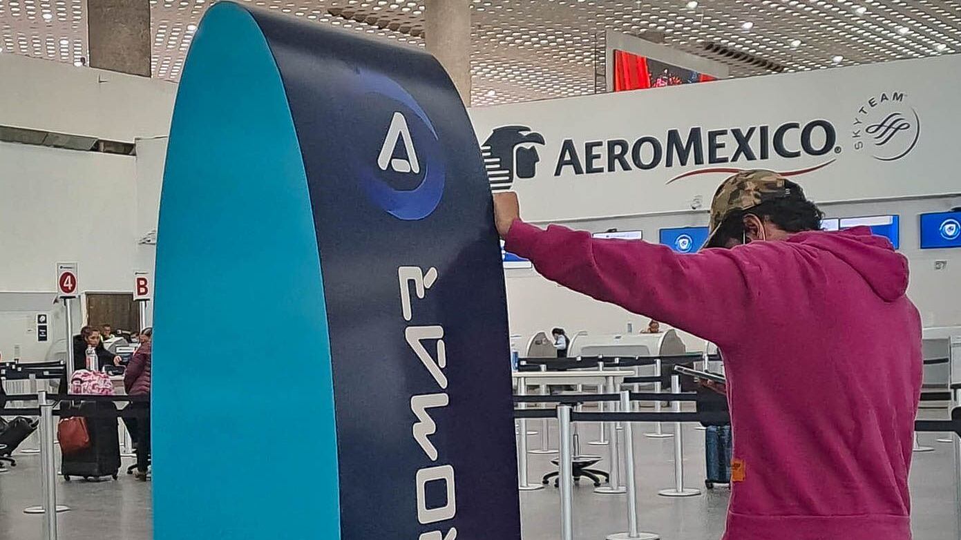 CIUDAD DE MÉXICO, 15FEBRERO2023.- Tras 35 años de servicio, la mañana de este miércoles la La aerolínea Aeromar, detuvo sus actividades supuestamente por tiempo indefinido debido a problemas financieros.
FOTO: ROGELIO MORALES /CUARTOSCURO.COM