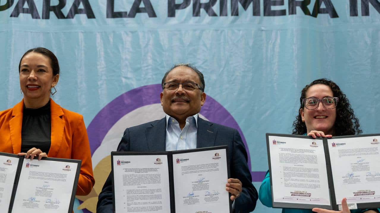 La Comisión está integrada por funcionarios municipales, representantes del Estado, docentes, asociaciones civiles, guarderías, estancias infantiles y escuelas públicas.