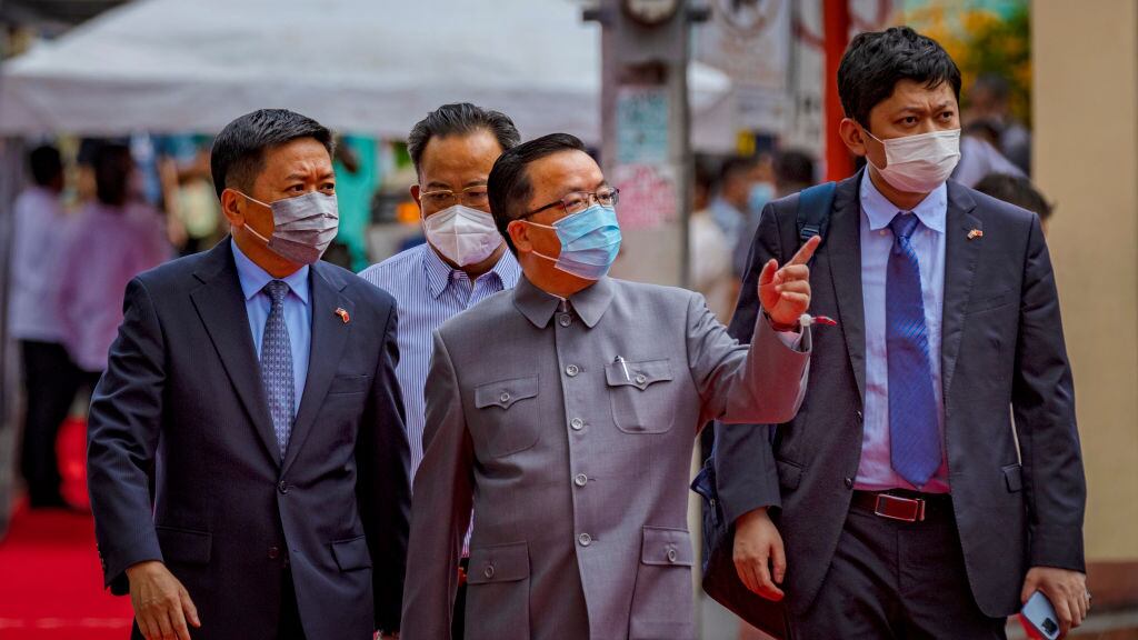 Embajador de China de Filipinas acusó a Estados Unidos de intentar rodearlos a través de Filipinas