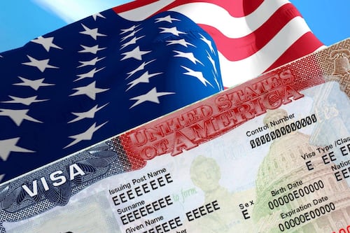 ¿Casi mil dólares por una visa que todavía pueden negar? EE.UU. lanza entrevista exprés
