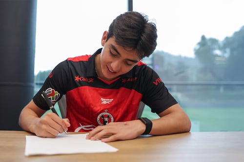 ¡Nuevo 10 en Tijuana! Mora extiende contrato en Xolos con cláusula especial a Europa