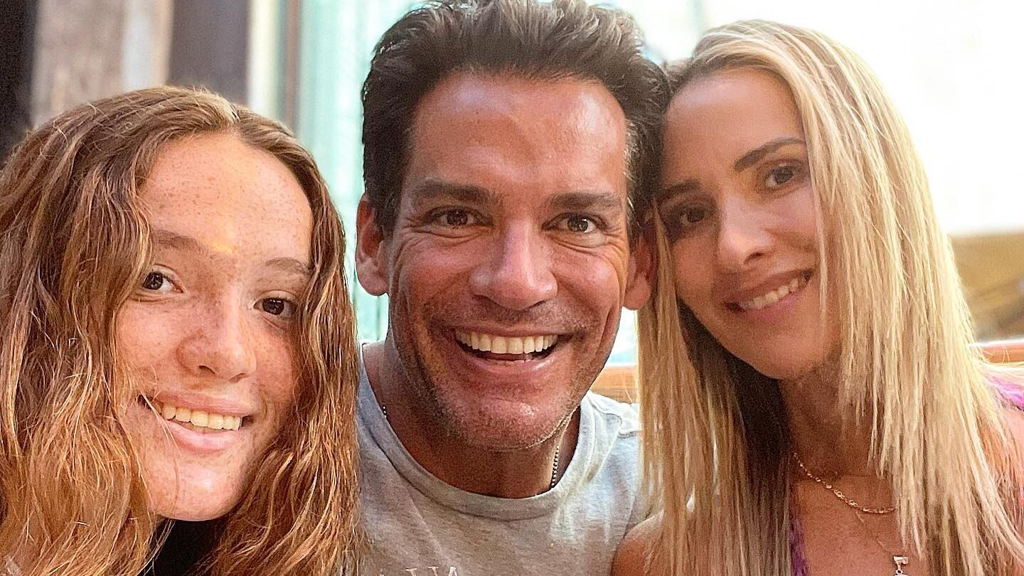 La hija del actor Cristian de la Fuente, Laura quien apenas tiene 17 años, recibió un impacto de bala de parte de dos delincuentes.