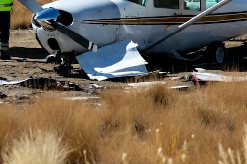 Fallecen dos personas tras desplome de avioneta en Santa Isabel, Chihuahua