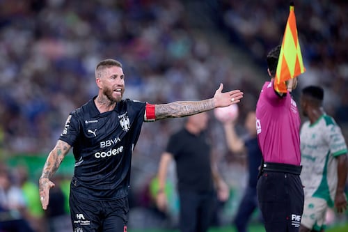 “Qué vergüenza”: Sergio Ramos denuncia al arbitraje de la Liga MX