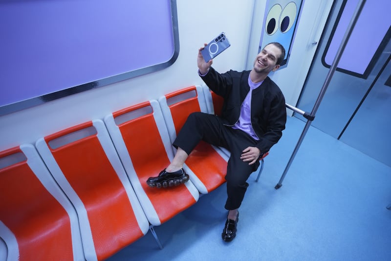 La nueva serie Galaxy S26 apuesta por una experiencia 100% AI, con funciones que aprenden del usuario, mejoras en video y privacidad, junto con los nuevos Galaxy Buds4