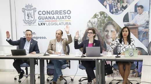 Reforman artículo que condiciona apoyo a hijas durante un divorcio solo si “viven honestamente”.