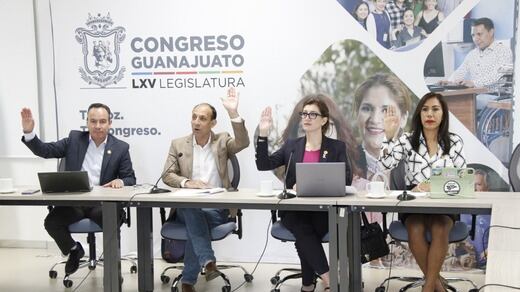 Reforman artículo que condiciona apoyo a hijas durante un divorcio solo si “viven honestamente”.