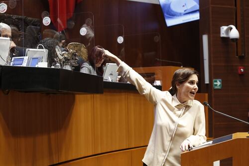 Primeros “dardos” de Lilly Téllez: critica a Xóchitl Gálvez y a Claudia Sheinbaum