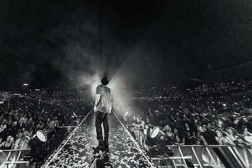 Grupo Firme rompe récords con “La Última Peda Tour”: llenos totales y euforia en Latinoamérica