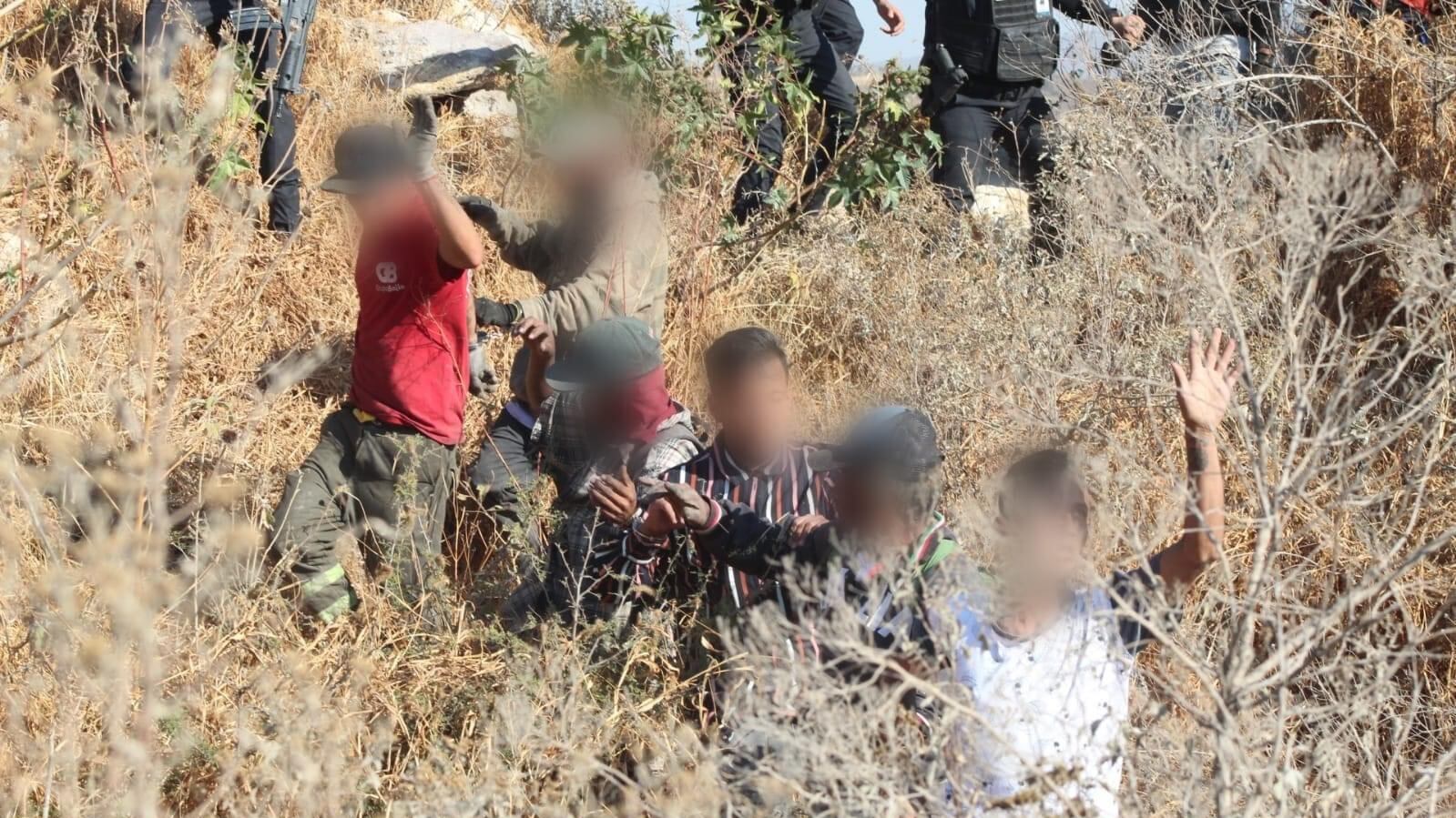 Enfrentamiento entre pepenadores y policías deja varios agentes lesionados en León.