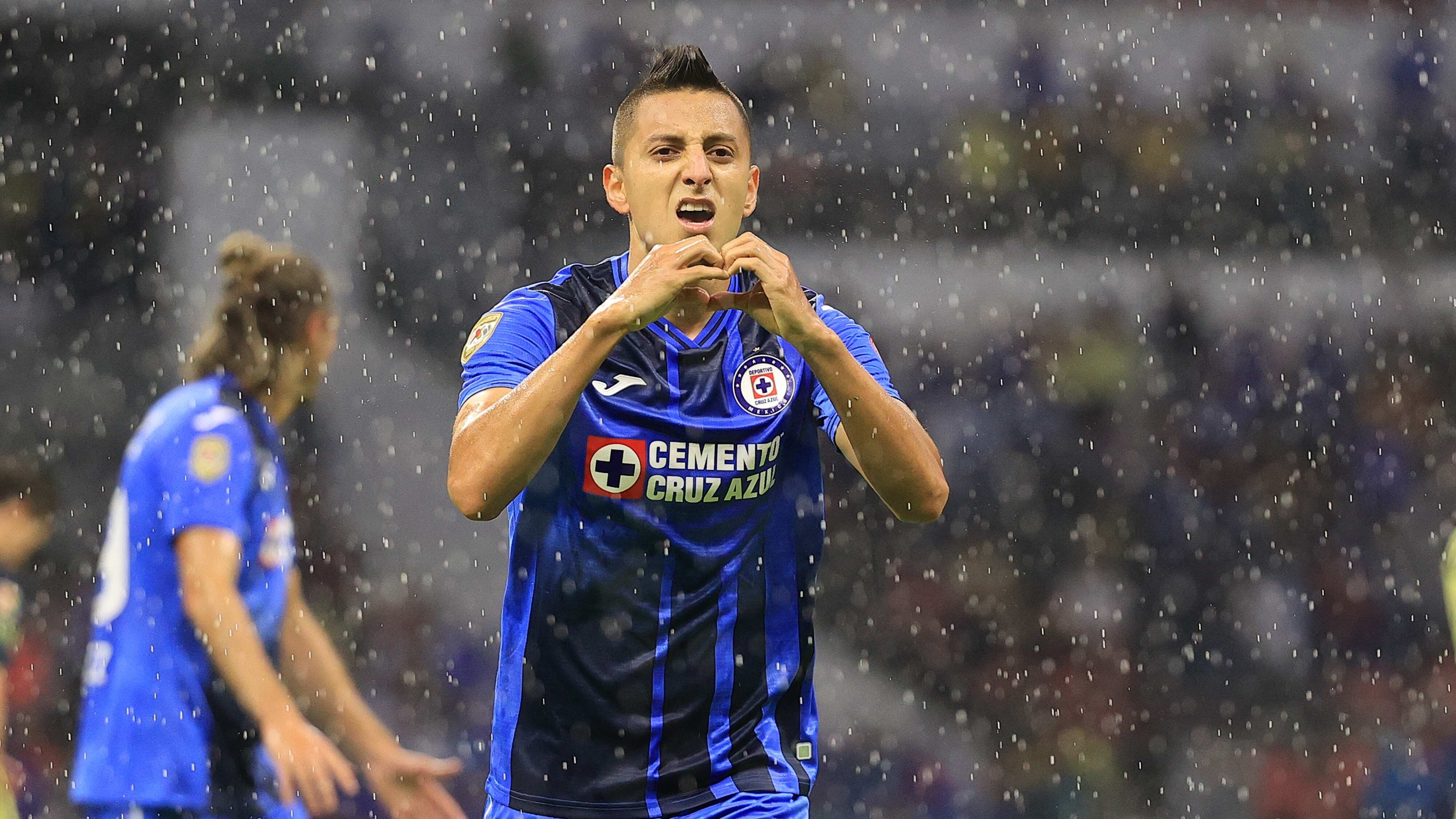 Roberto Alvarado volvería a Cruz Azul después de tres años.