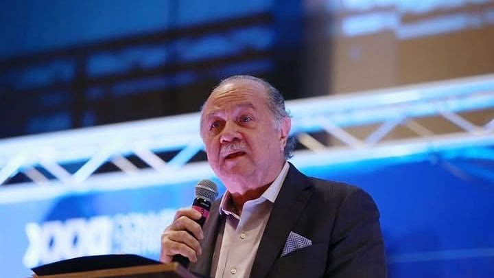 Javier Navarro está en representación de Nuevo León.