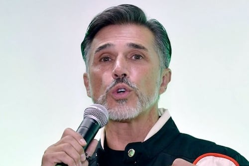 Video: Reaparece Sergio Mayer en ‘La Granja VIP’, tras pleito con Joaquín López Dóriga