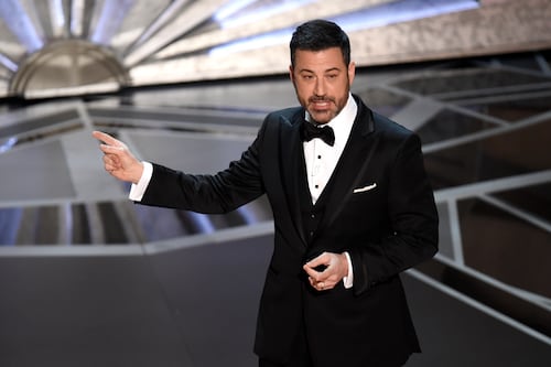 Oscar 2023: Jimmy Kimmel se ganó el calificativo de “vergüenza” por esta broma a Malala Yousafzai