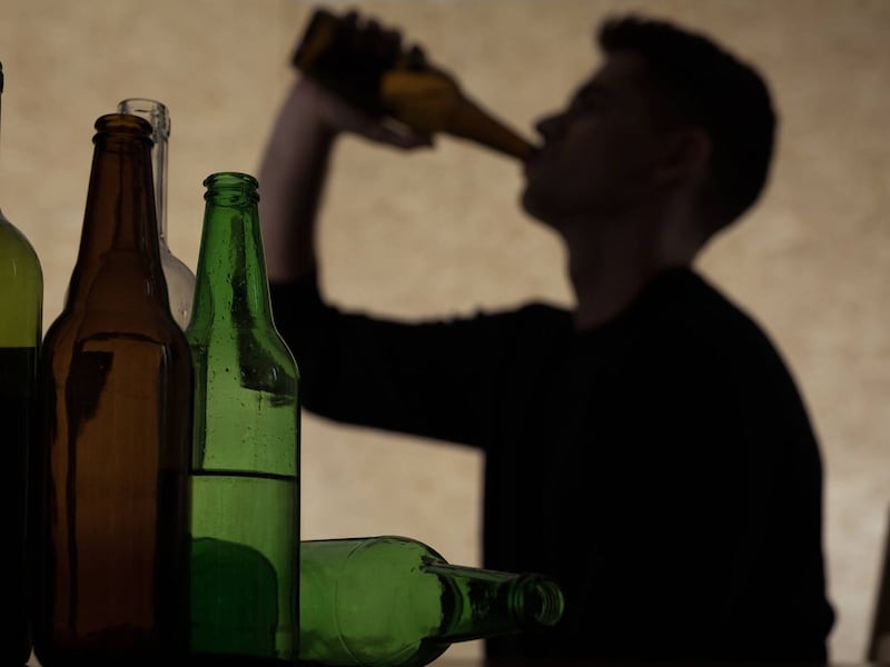 ¿Sabías que es lo que puede ocurrir si bebes alcohol todos los días?