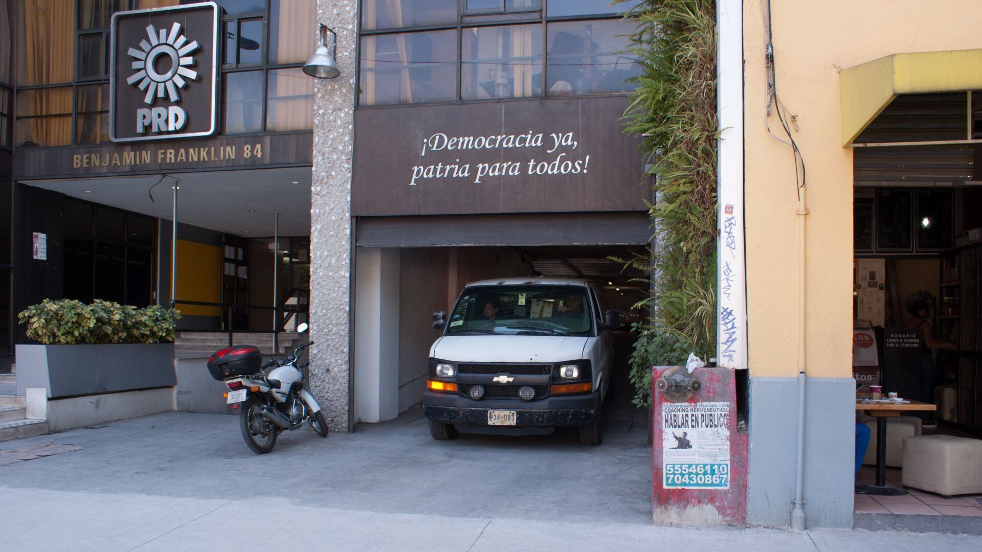 PRD inicia desalojo de su sede principal en la CDMX