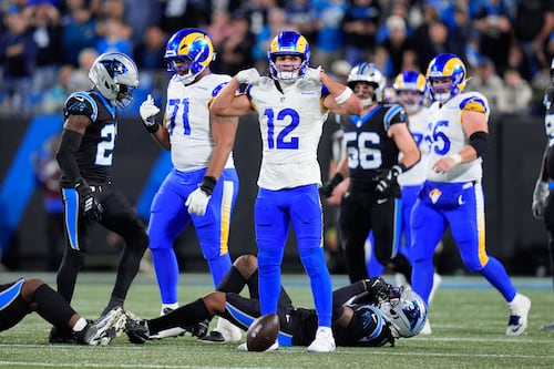 Los Rams sobreviven al drama: vencen 34–31 a Panthers y avanzan en playoffs