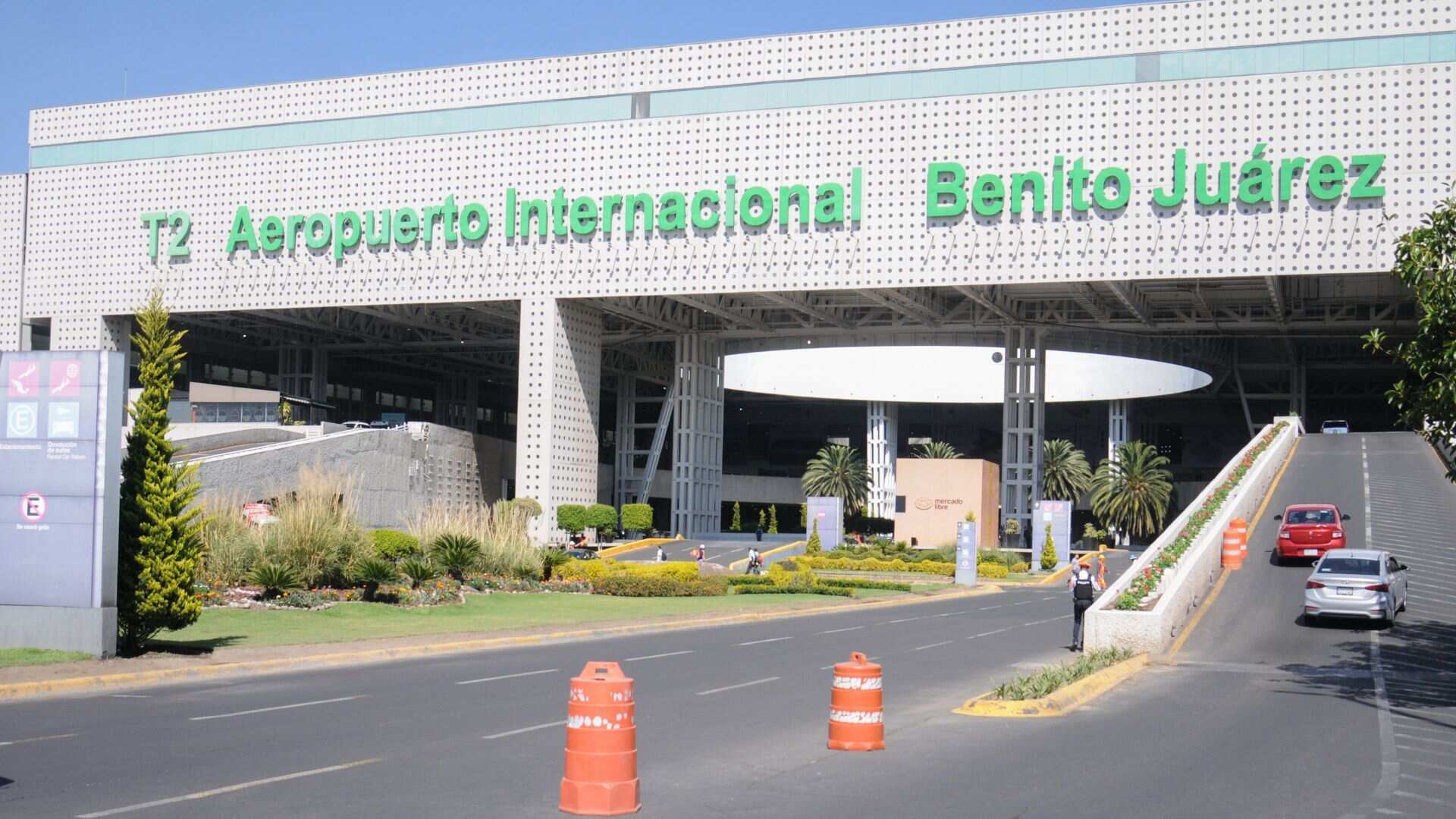 Agentes facilitaban la llegada de droga desde países de Sudamérica.