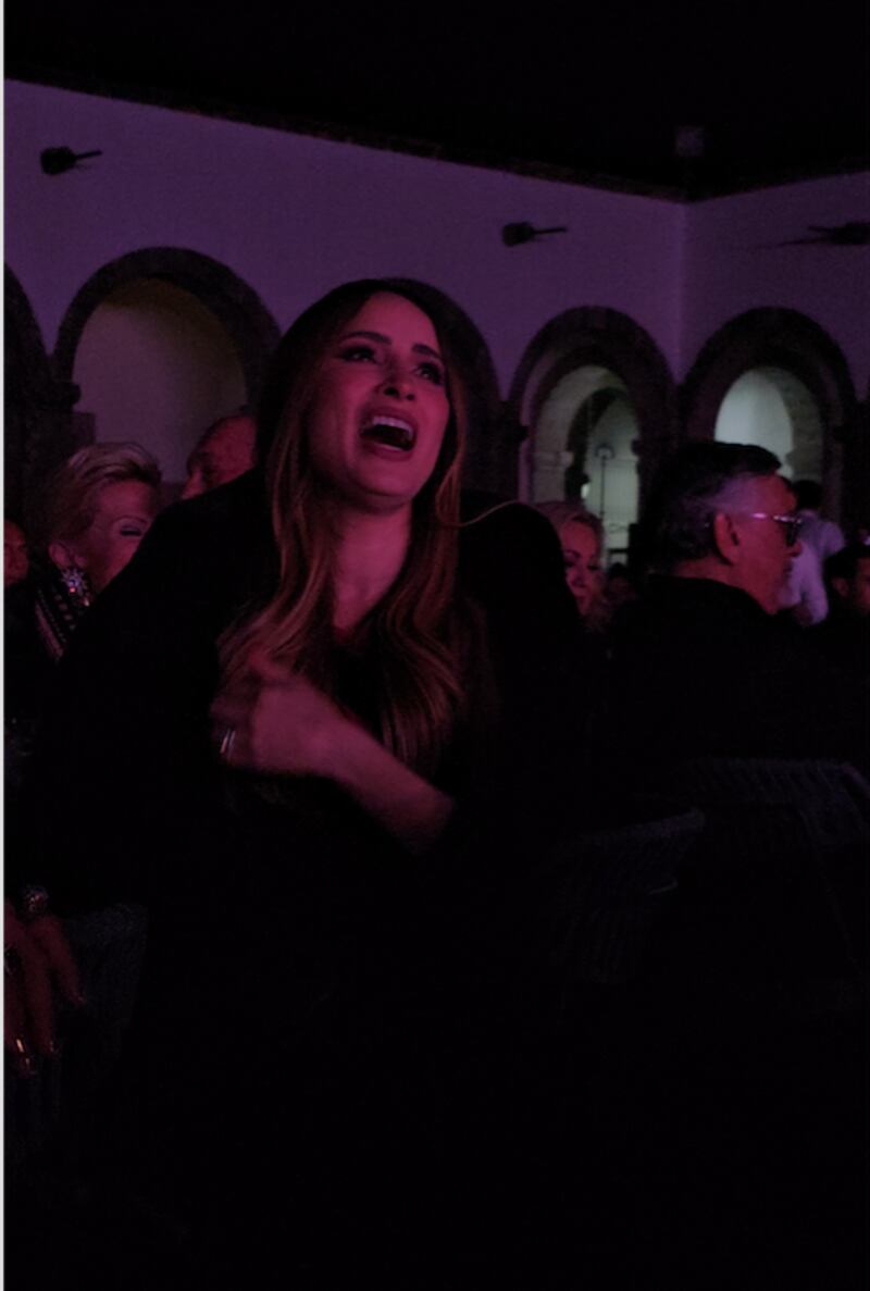 A la gala velada benéfica, también llegó Cynthia Rodríguez.