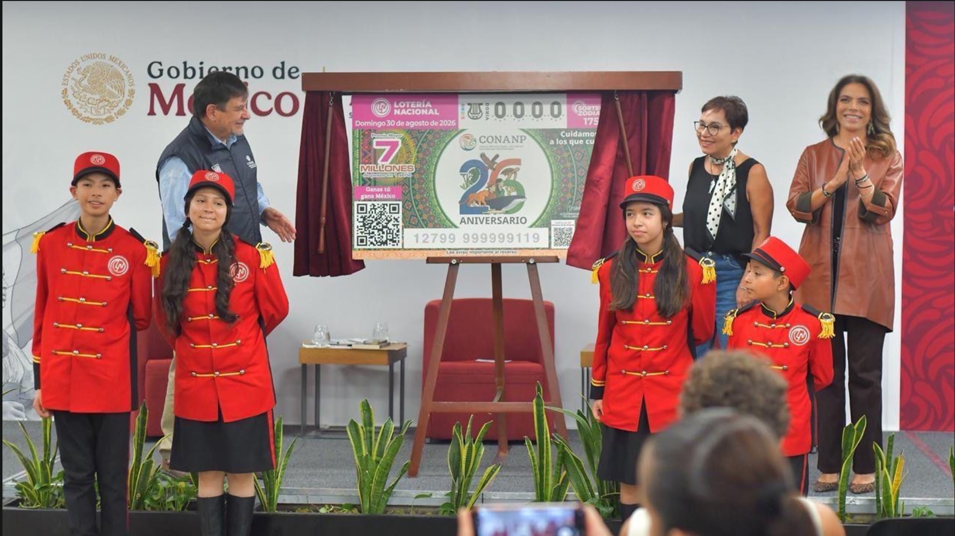 Semarnat, Conanp y Lotería Nacional develan billete por aniversario de la Conanp