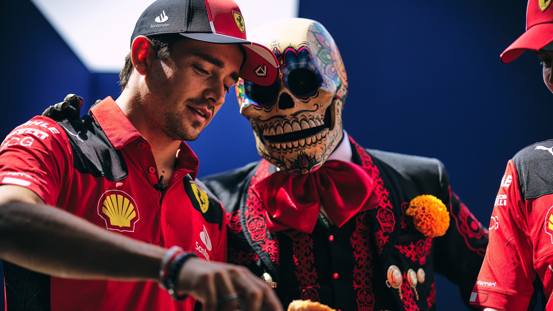 Charles Leclerc preparó una torta de chilaquiles.
