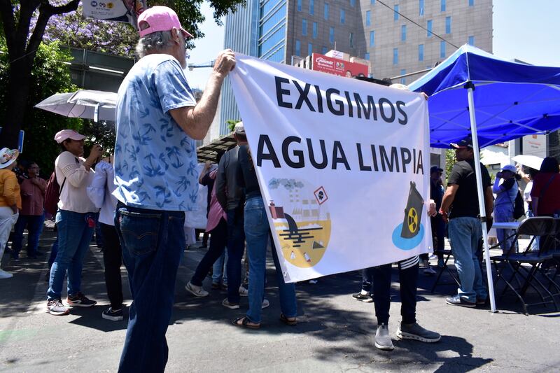 Vecinos han protestado durante varios días con un bloqueo en Insurgentes. (Publimetro)