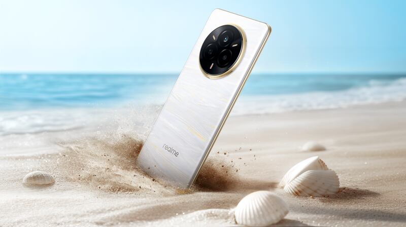 El nuevo realme 14 Pro debuta con la innovadora tecnología Triple Flash MagicGlow y un diseño que reacciona al frío, ideal para selfies nocturnas