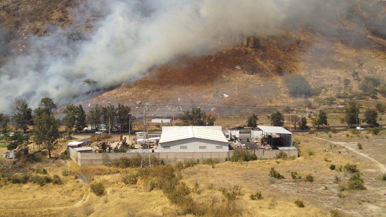 El Tepopote, por no formar parte del polígono de protección de La Primavera, es amenazado por intereses inmobiliarios.