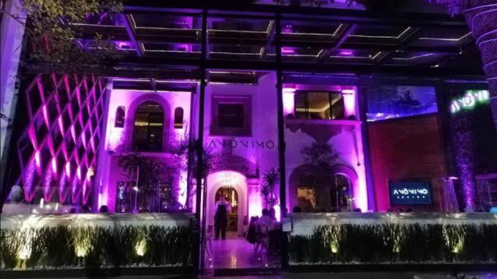 Un restaurante de Polanco, donde presuntamente se permite la prostitución, fue señalado por Alessandra Rojo de la Vega como un establecimiento en que frecuentan políticos.