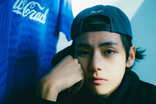 V de BTS regresa con nuevo sencillo “FRI(END)S”