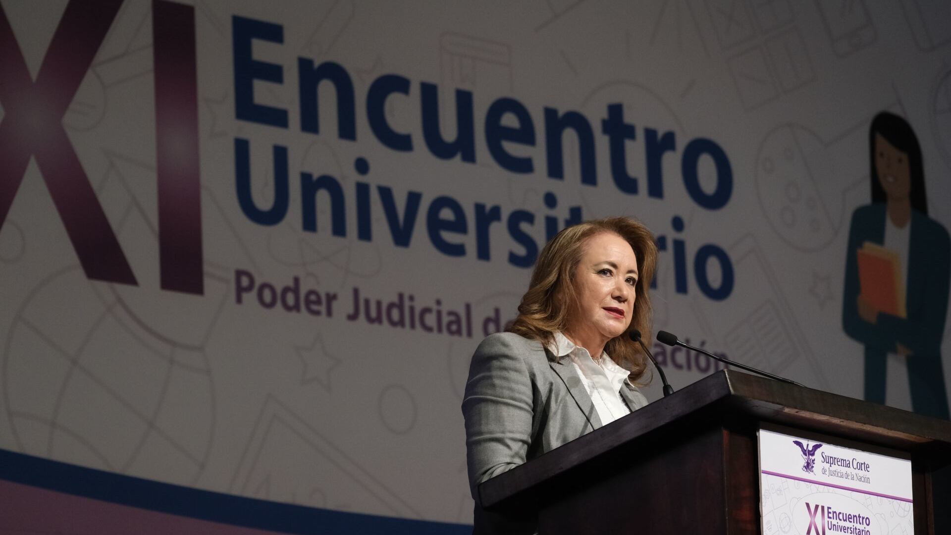 Yasmín Esquivel: juez prohibe a UNAM hablar del caso