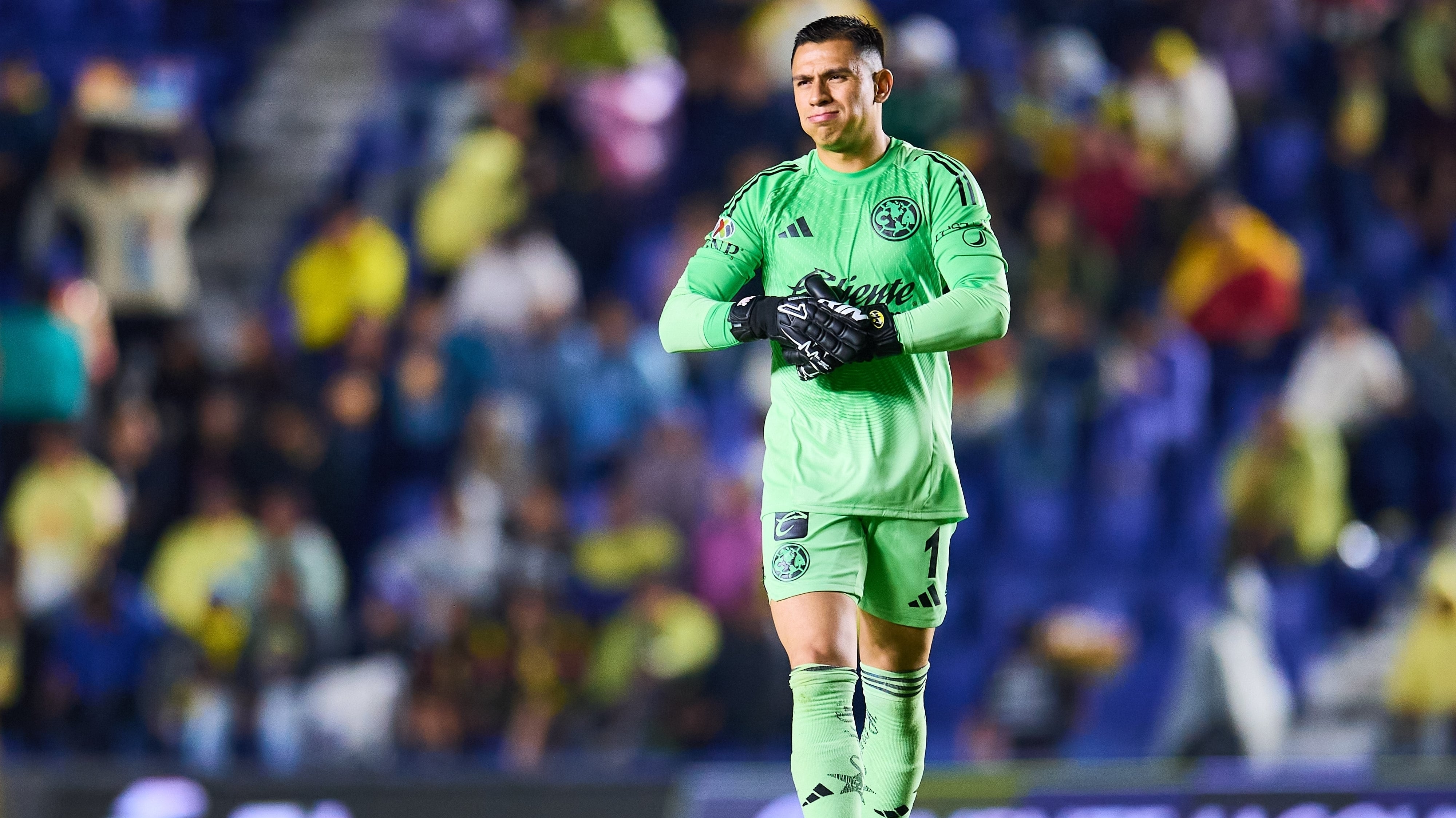 Malagón fue banca ante Querétaro.