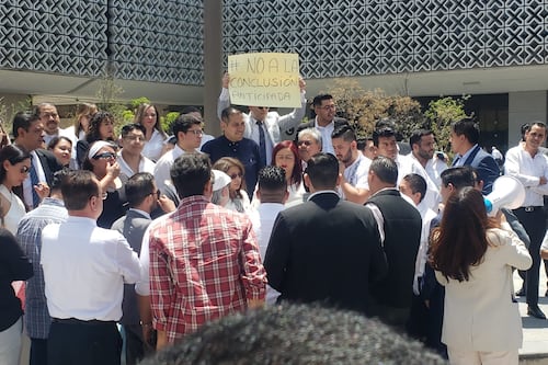 “No a la conclusión anticipada”, exigen trabajadores de honorarios en San Lázaro