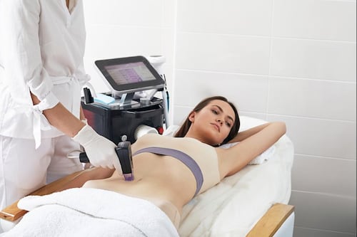 Estética corporal sin cirugía: así funcionan los tratamientos para mejorar firmeza