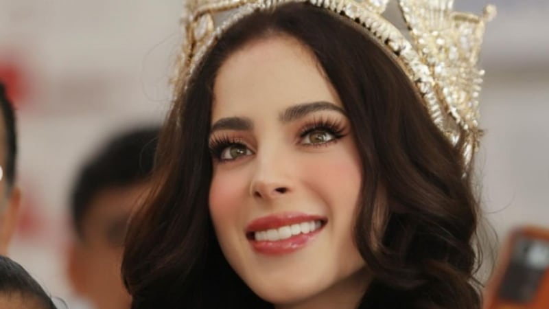 Fátima Bosch se despide de México rumbo a Miss Universo 2025 en Tailandia