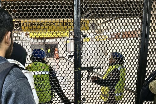 Metro CDMX hoy: Línea 3 con alta afluencia y reportes de trenes detenidos en varias estaciones