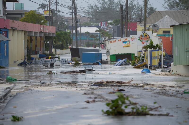 Daños, destrucción, damnificados y compras de pánico ha dejado el ciclón a su paso por el Mar Caribe.