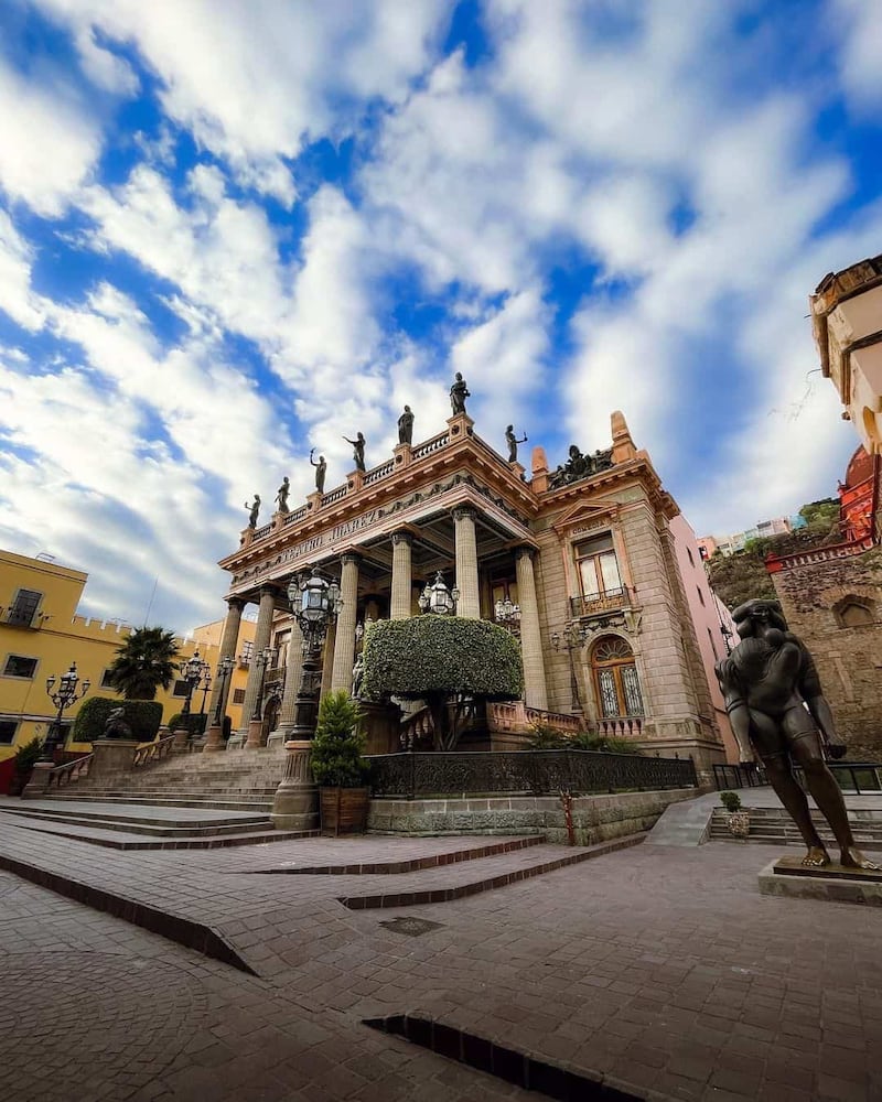 Guanajuato promueve turismo en Querétaro
