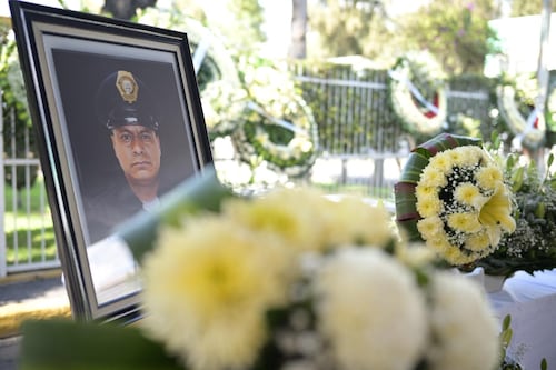 Rinden homenaje al policía Román Martínez Estrada, quien murió tras frustrar un robo en CDMX